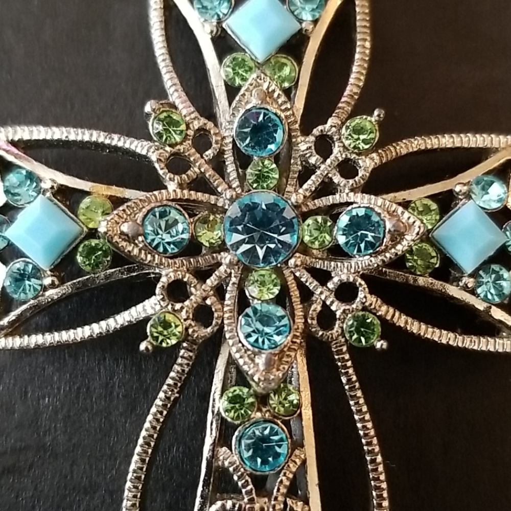 Pendent - Picture 2 of 5